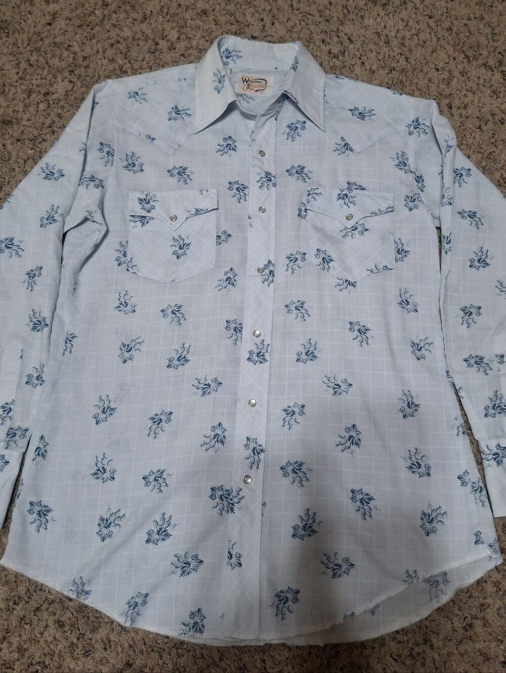 WESTERN FASHIONS  Men’s Light Blue Floral Snap-Front Shirt. Vintage.